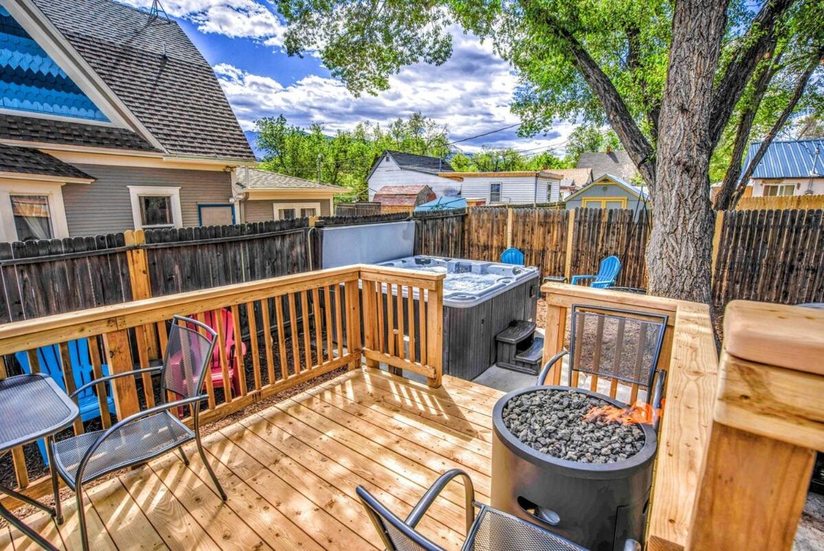 The Vibrant Victorian Hot Tub & Fire Pit In Occ Villa Colorado Springs Exterior photo